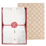 梅酒のラッピングに水引梅結び