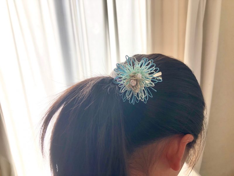 水引の菊細工ヘアクリップ｜立体的な可愛らしいアクセサリー