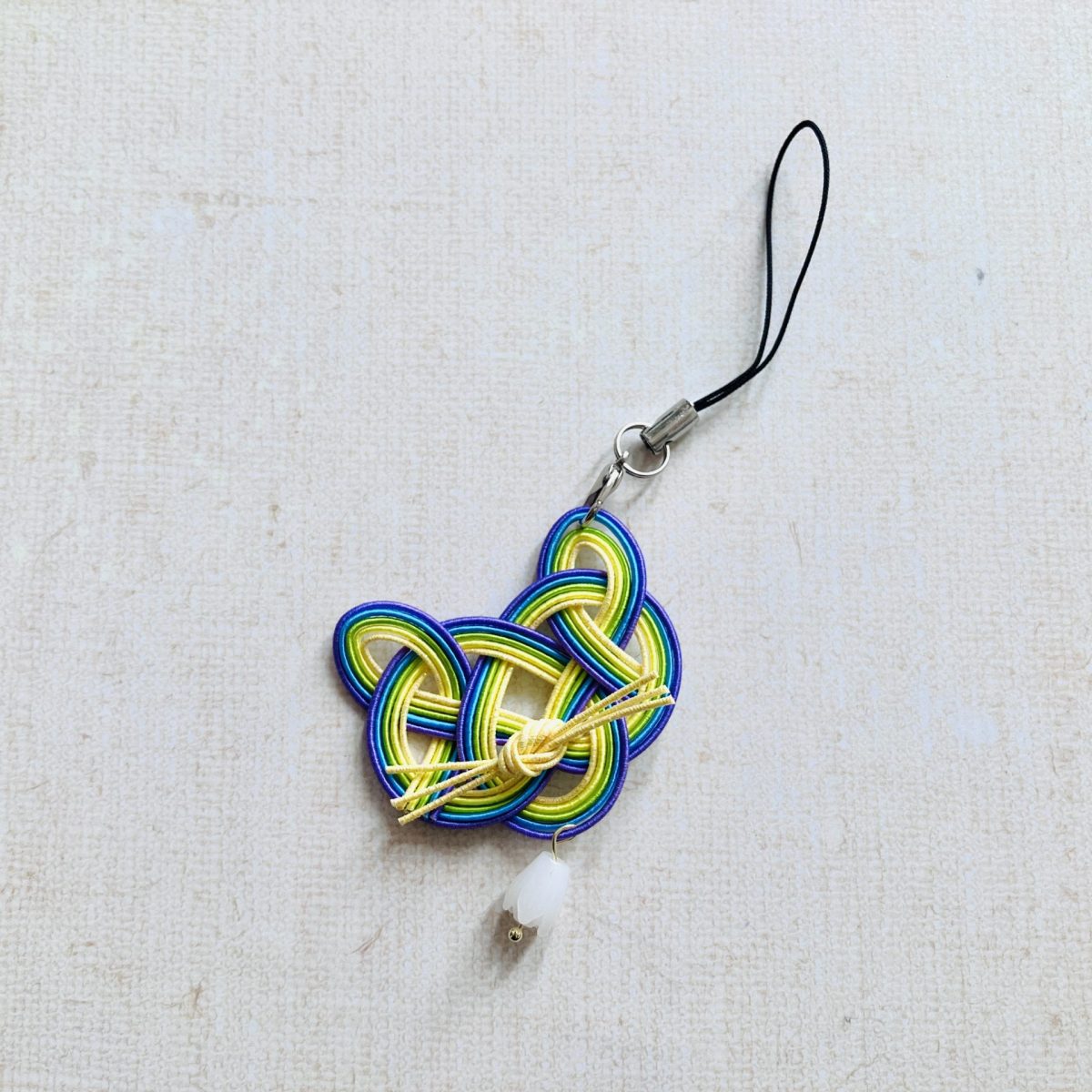 879在庫整理中 レジンぐで猫付き蝶々 ぐで猫くっつき蝶々バック