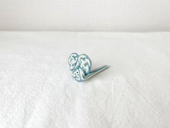 水引あわじ結びのカードスタンド 水引あわじ結びのカードスタンド